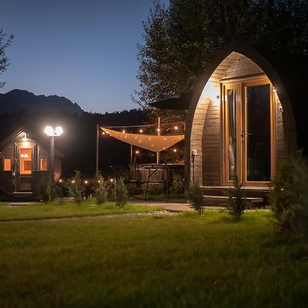 Glamp In Style Pods Resort Bran  Bagian luar foto
