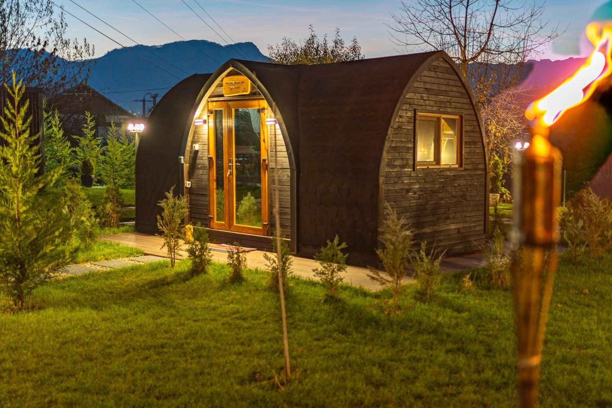 Glamp In Style Pods Resort Bran  Bagian luar foto