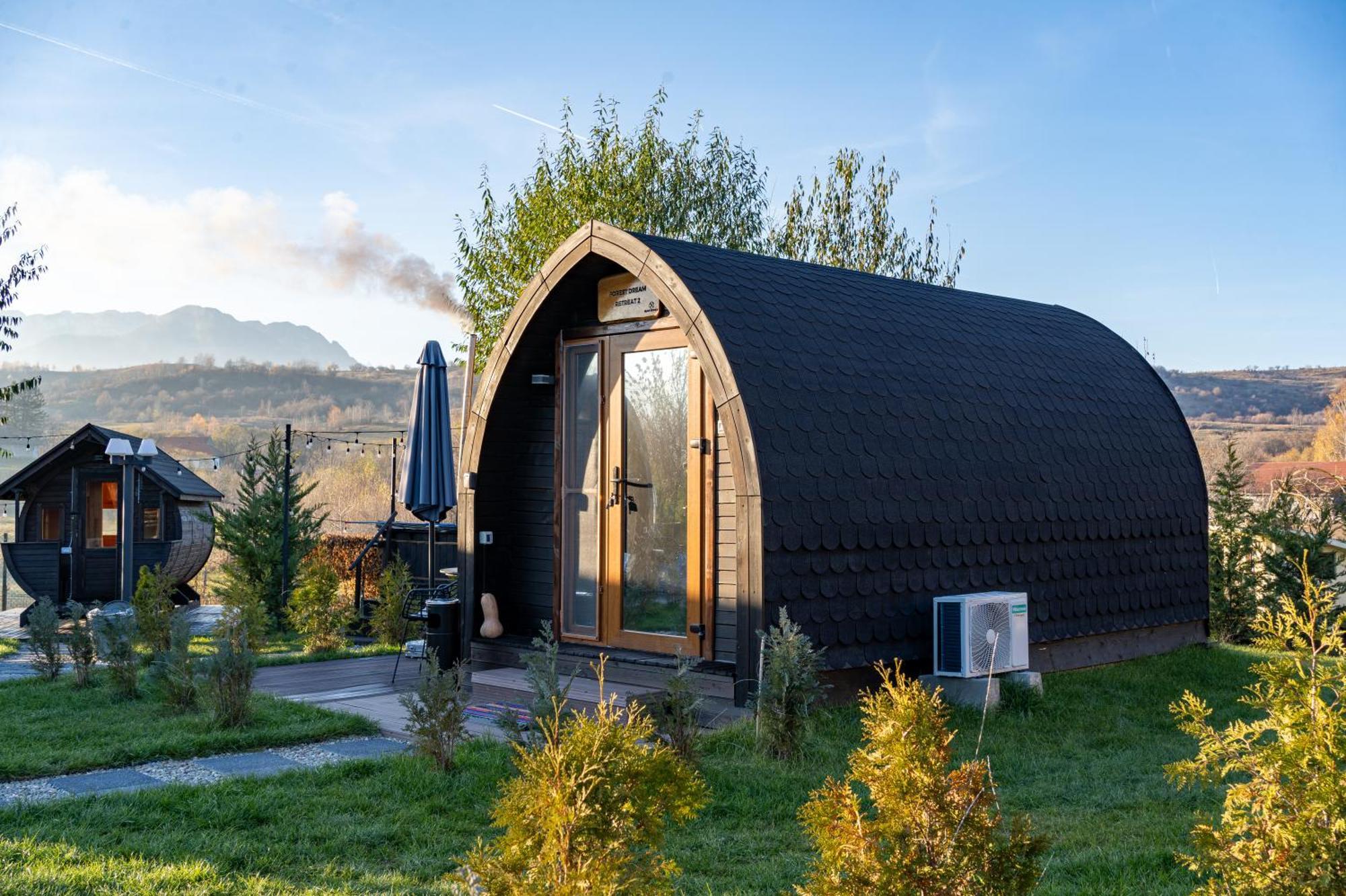 Glamp In Style Pods Resort Bran  Bagian luar foto