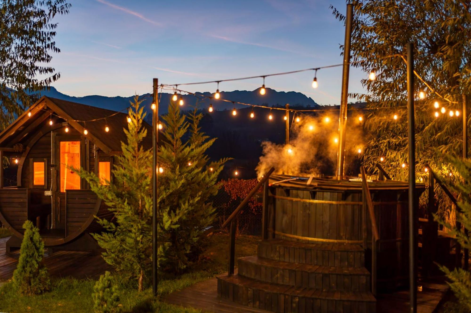 Glamp In Style Pods Resort Bran  Bagian luar foto