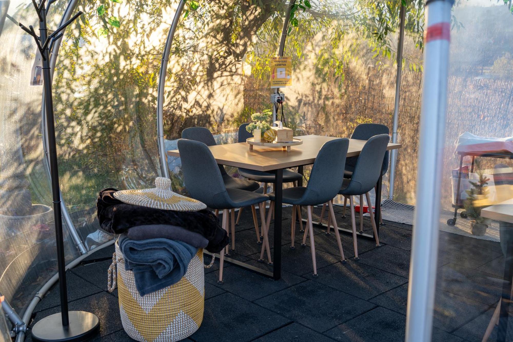 Glamp In Style Pods Resort Bran  Bagian luar foto