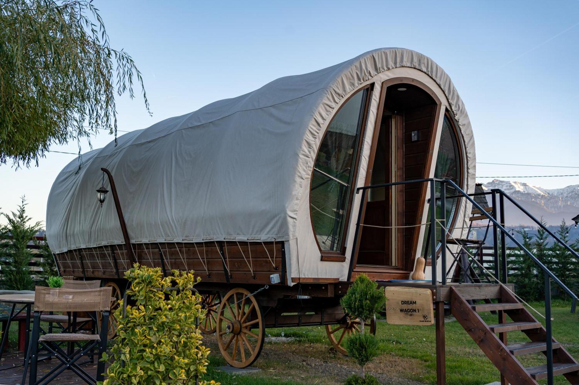 Glamp In Style Pods Resort Bran  Bagian luar foto