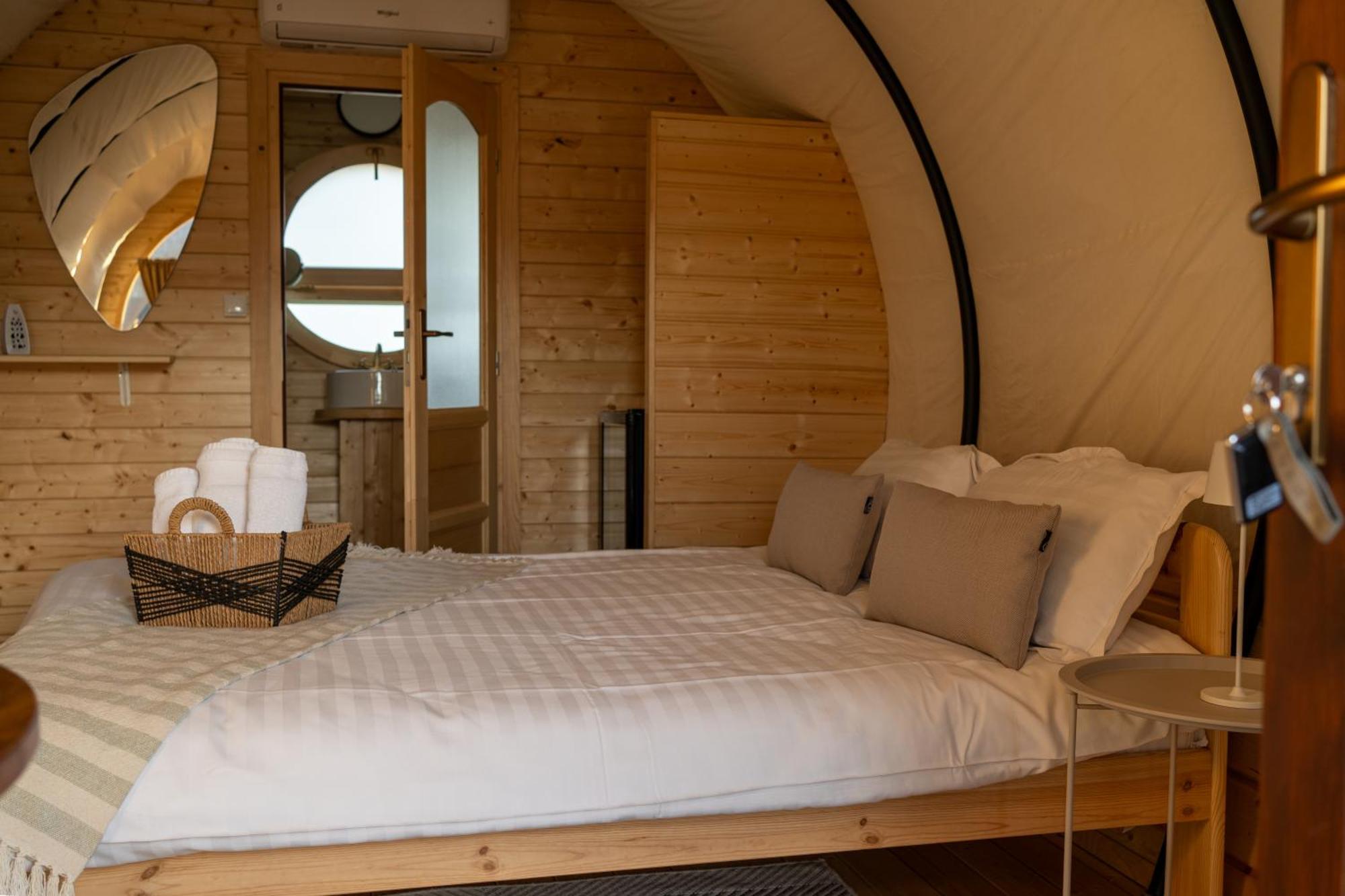 Glamp In Style Pods Resort Bran  Bagian luar foto